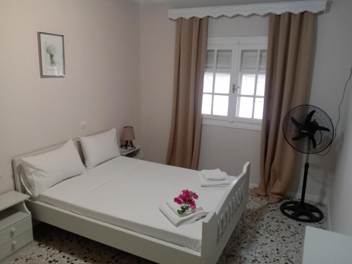 Menegis Apartment Città di Zante Esterno foto