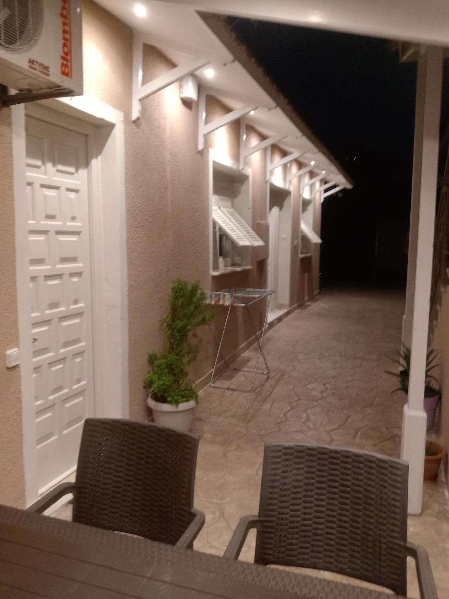Menegis Apartment Città di Zante Esterno foto
