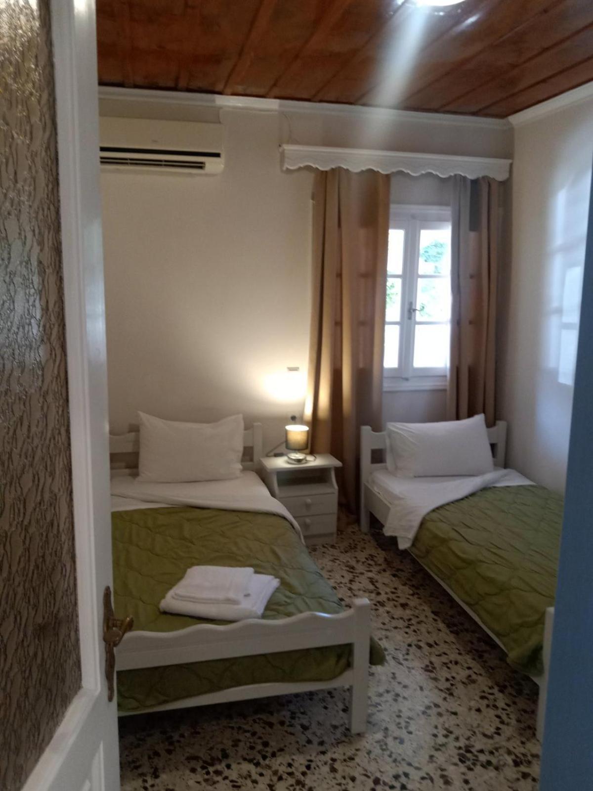 Menegis Apartment Città di Zante Esterno foto